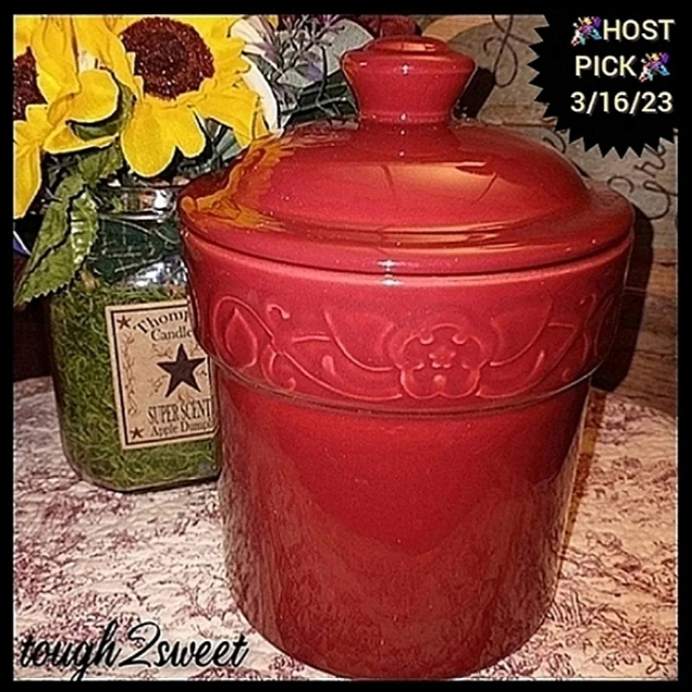 VINTAGE GRANDMAS OLD GLAZED CERAMIC COOKIE JAR🍪 WITH ENGRAVED FLORAL PATTERN